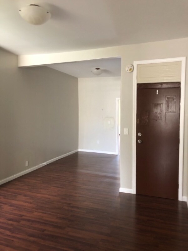 Building Photo - 255 Linden Blvd