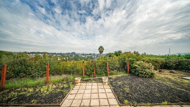 Building Photo - BEAUTIFUL HOME IN THE GLEN COVE AREA  OF VALLEJO WITH VIEWS OF THE BAY