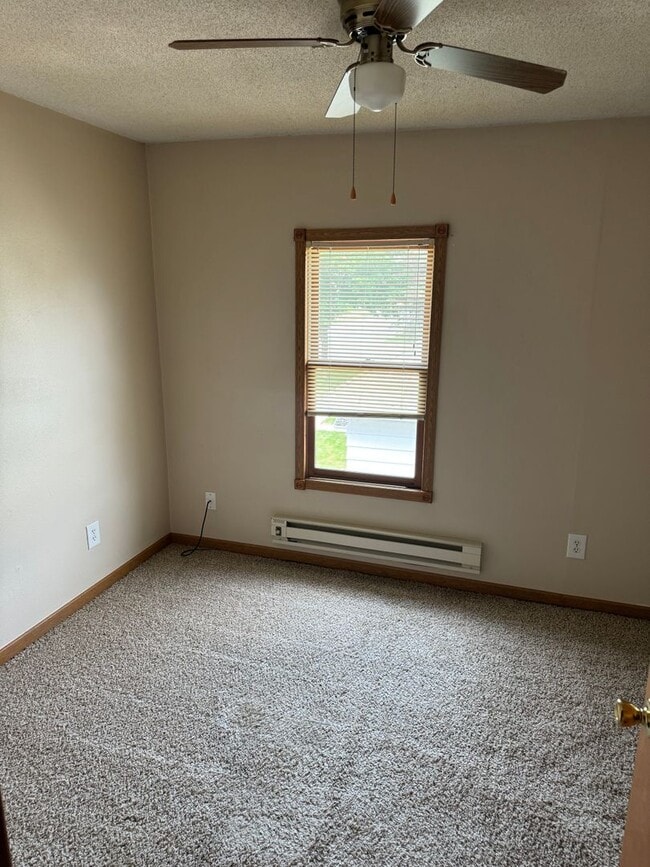 Building Photo - kb1820