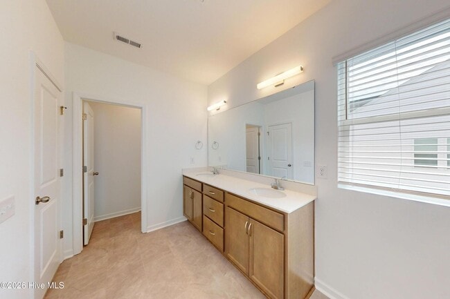 Building Photo - 154 Caulfield Rd