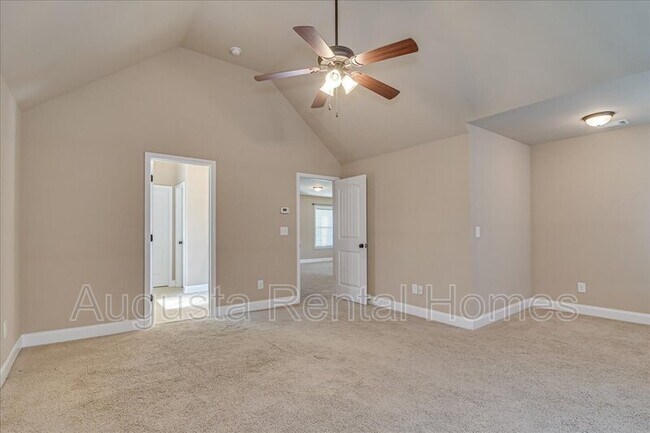 Building Photo - 3814 Berkshire Way