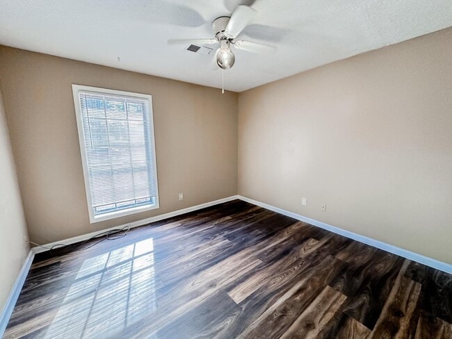 Building Photo - 99 Gardenia Dr