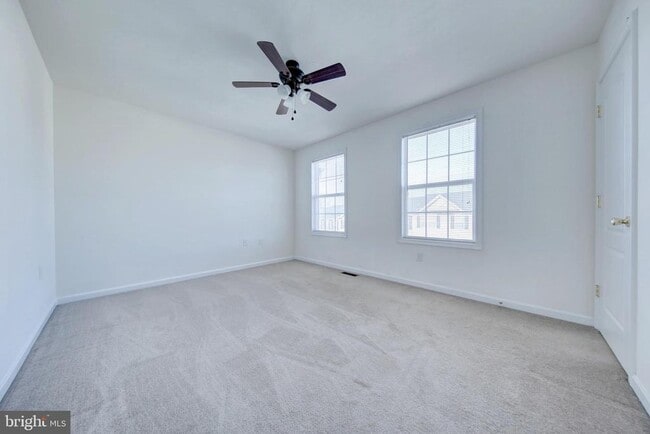 Building Photo - 40 Mustang Dr