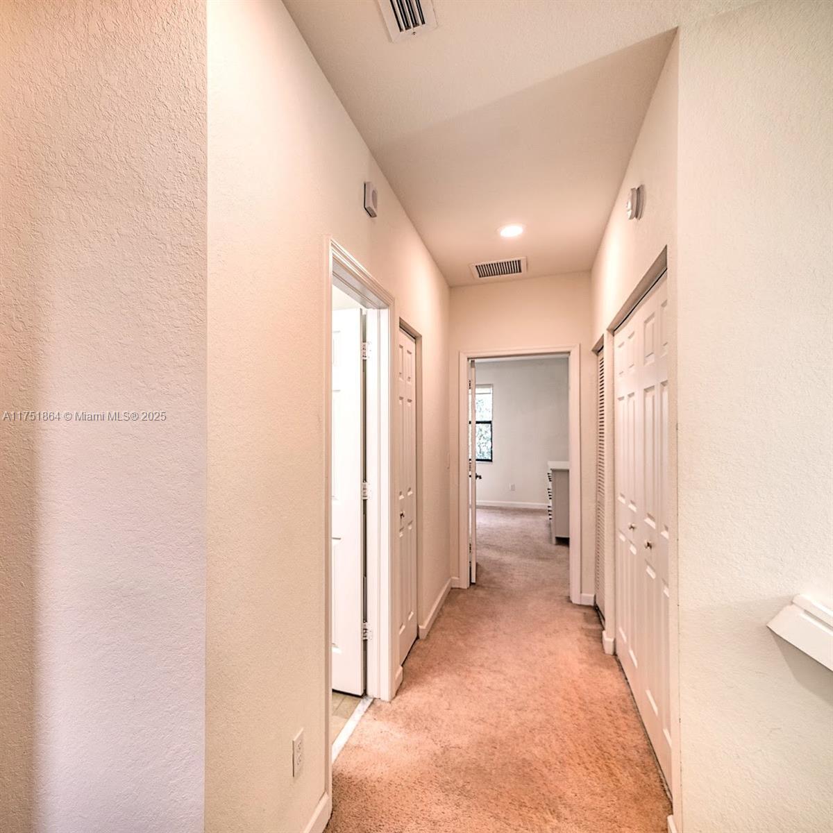 Building Photo - 3962 Devenshire Ct