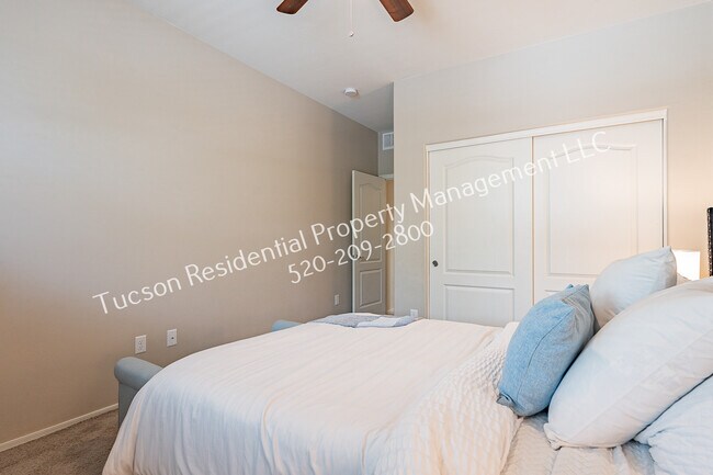 Building Photo - 9578 S Trapper Ridge Dr
