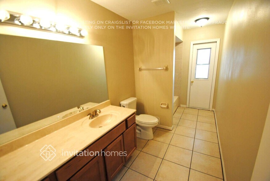 Building Photo - 1217 Gema Pl