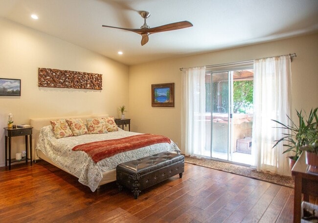 Building Photo - Gorgeous single story 3 bedroom home