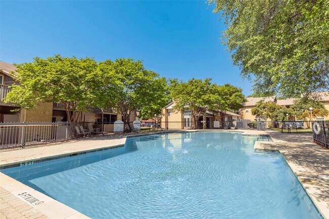 Building Photo - 10401 N Lamar Blvd