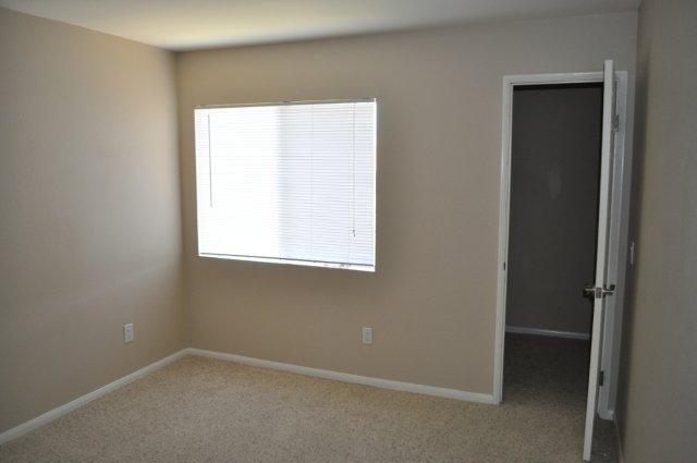 Building Photo - 7190 Shoreline Dr
