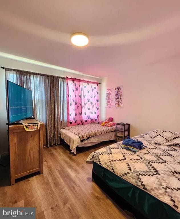 Building Photo - 565 Van Kirk St