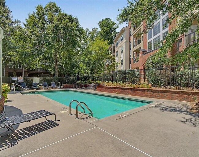 Building Photo - 3636 Habersham Rd NW