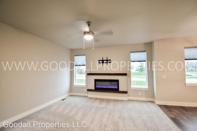 Building Photo - 3 br, 2.5 bath House - 312 N Warrior Lane