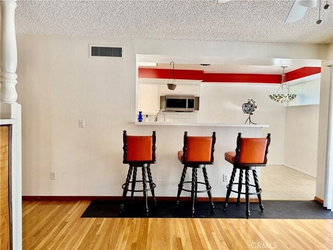 Building Photo - 11543 Swinton Ave