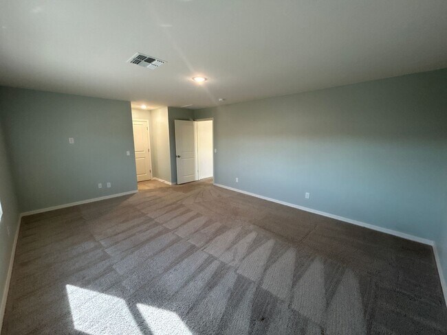 Building Photo - 19233 W Elm St