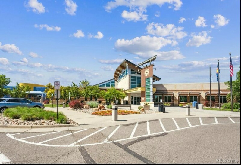 Building Photo - 13225 Grove Way