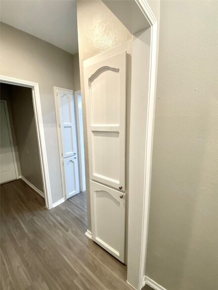 Building Photo - 500 Norwood Pl