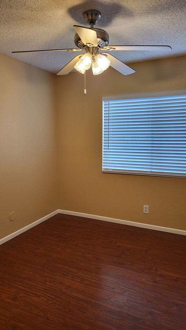 Building Photo - Charming one-story house