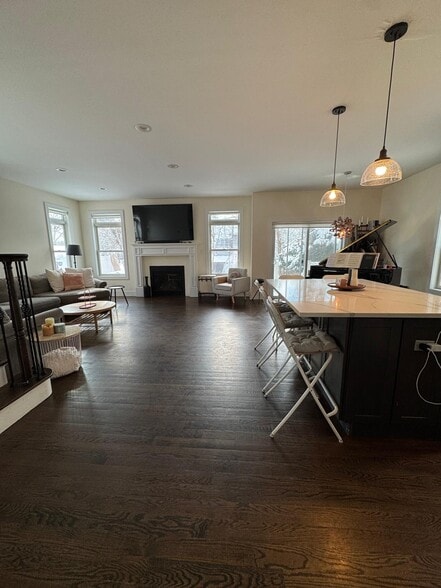 Building Photo - 94 Park Ave