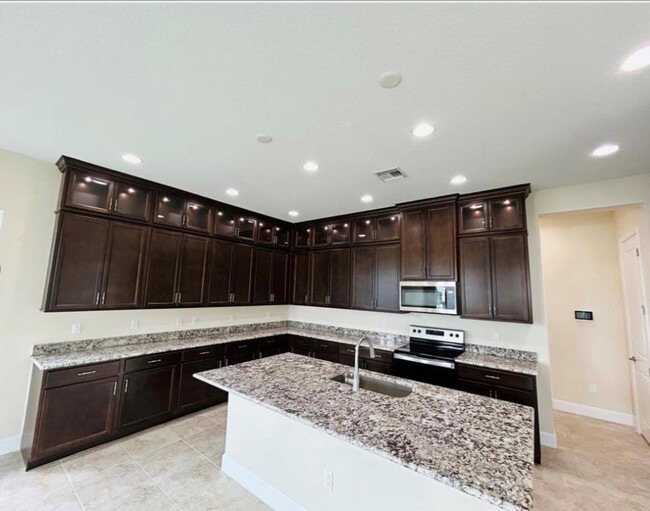 Building Photo - 5199 Liberty Ln