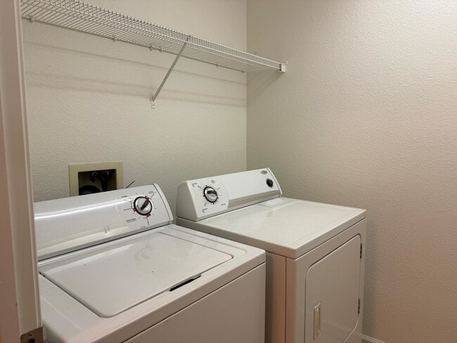 Building Photo - 27 Meritage Common