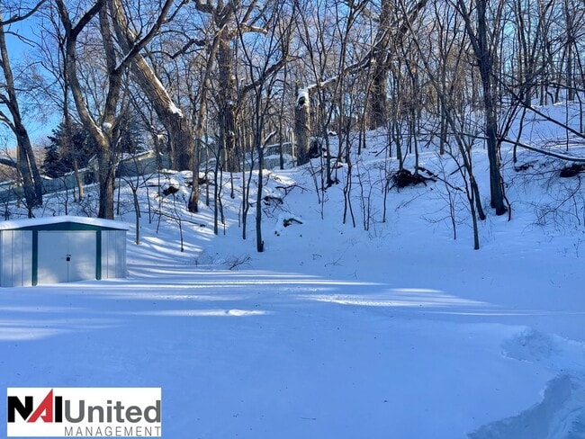 Building Photo - Fully renovated 3 beds, 1 bath home for rent.