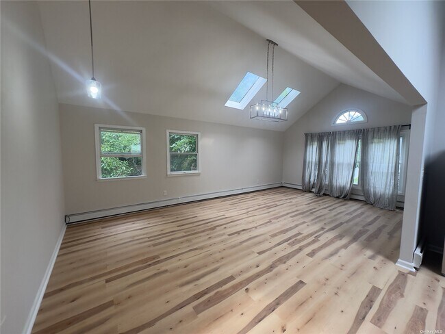 Building Photo - 26 Adams St