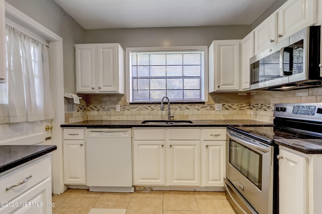 Building Photo - 3116 Belden Cir