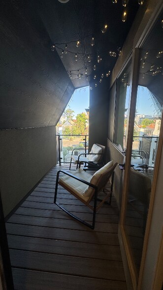 Building Photo - 3433 Lawrence St