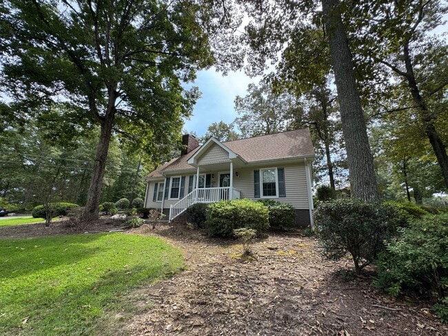 Primary Photo - Large 3/2 House off Kingston Hwy- $2,195