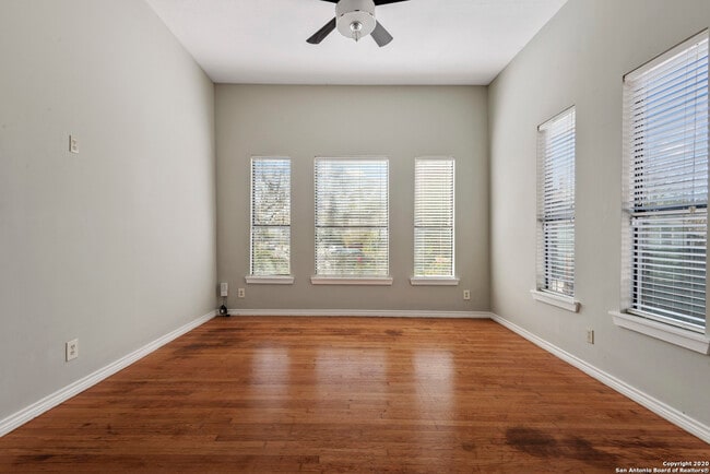 LIVING ROOM - 321 Grove Ave