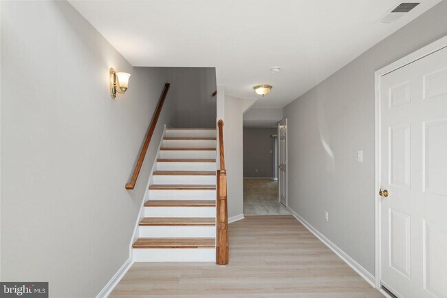 Building Photo - 1026 Longview Ln