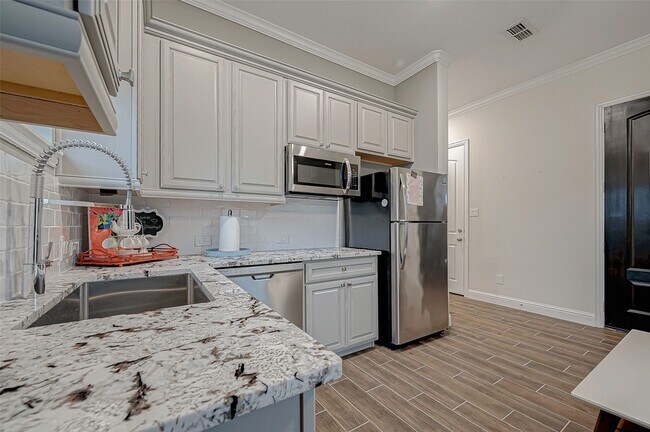 Building Photo - 29514 Highland Manor Ct