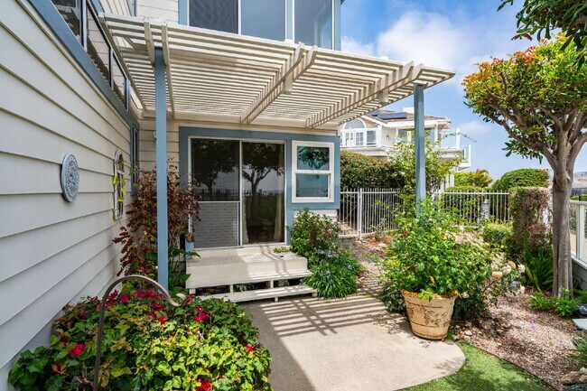 Building Photo - Dana Point Dream: Renovated 3-Bedroom with...
