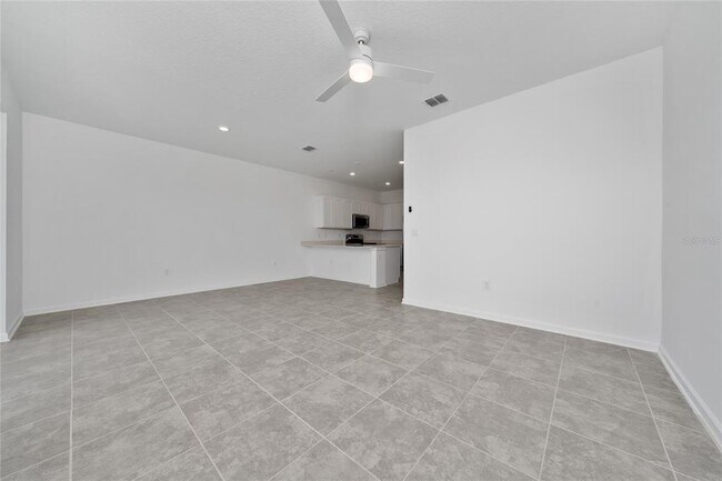 Building Photo - 2587 Skyline Lp