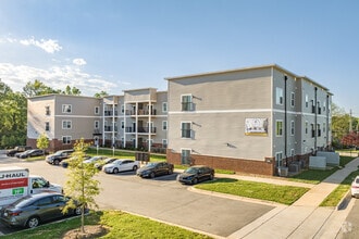 Building Photo - 600 Station Square Apartments