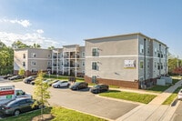 Building Photo - 600 Station Square Apartments