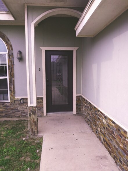 Primary Photo - 2502 Tahoe St
