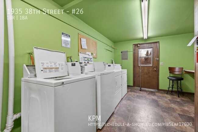 Building Photo - 1935 38th St