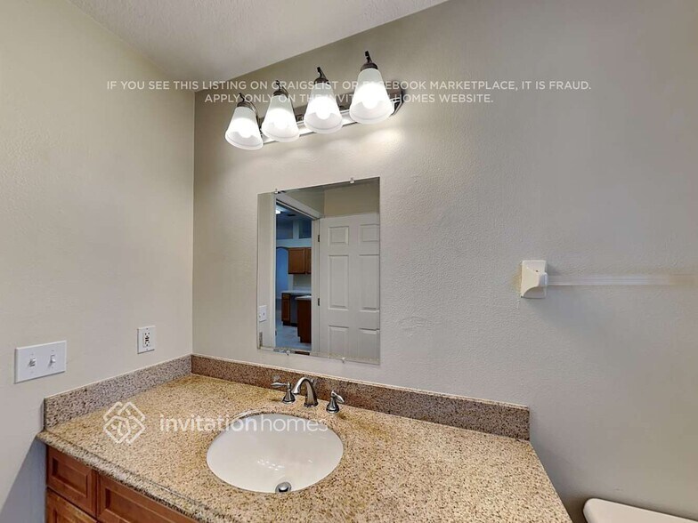 Building Photo - 370 Pine Springs Dr