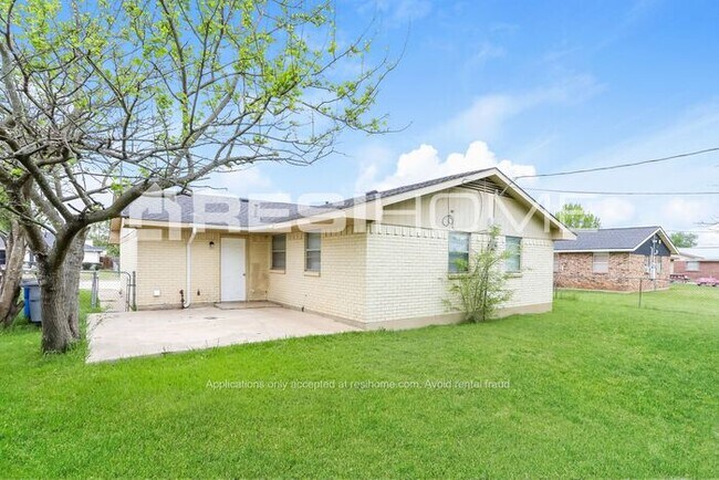 Building Photo - 4232 Tioga Street