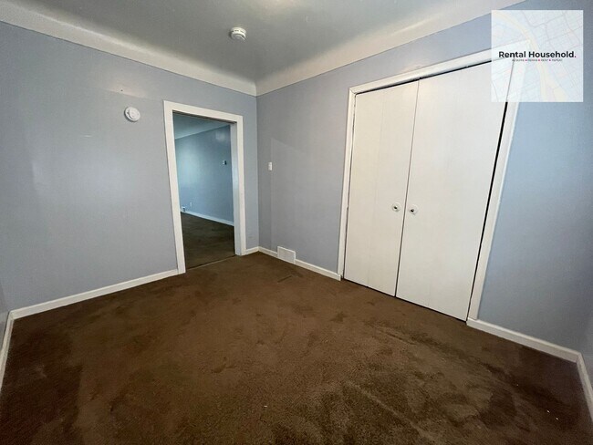 Building Photo - Stunning & Spacious 3-Bedroom Home in Warren!
