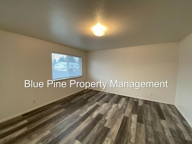 Building Photo - 2102 Stace St