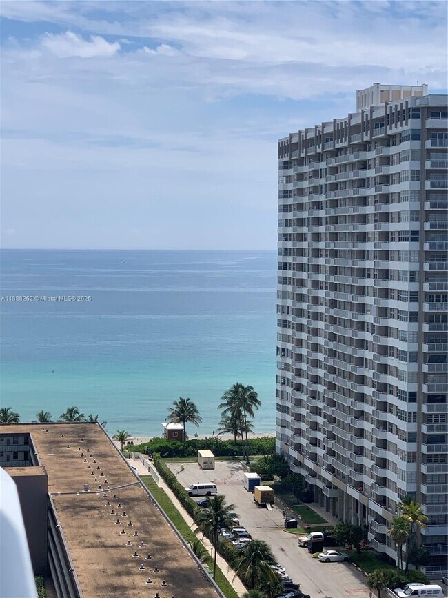 Building Photo - 1945 S Ocean Dr