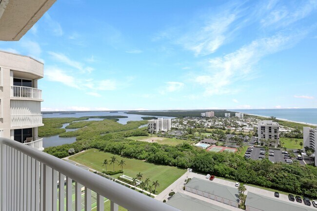 Building Photo - 5049 N Hwy A1A