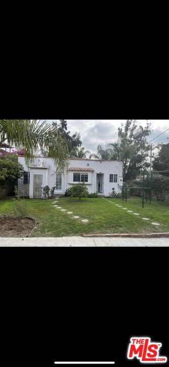 Building Photo - 101 N La Peer Dr