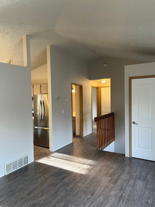Building Photo - 12523 N Fairwood Dr