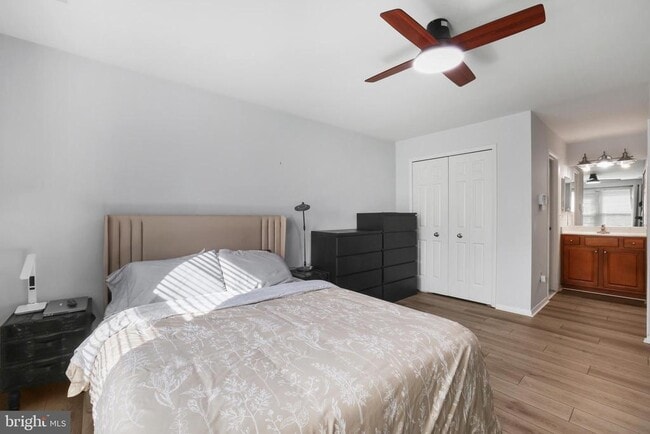 Building Photo - 7812 Mayfair Cir