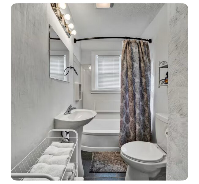 Building Photo - 1139 Ethel Rd SE