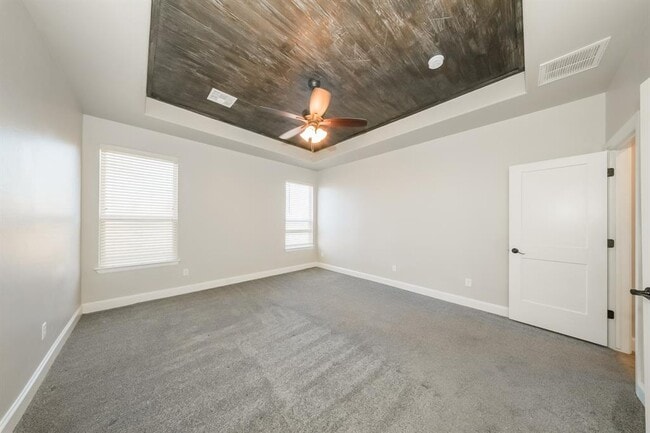 Building Photo - 2517 SE 38th St