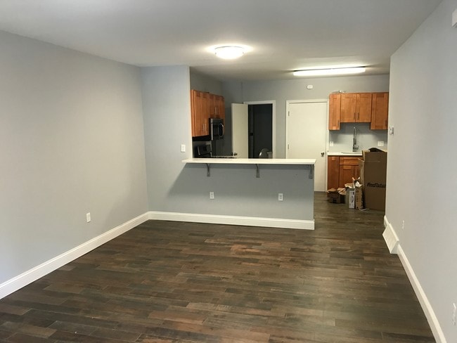 Building Photo - 2057 South St